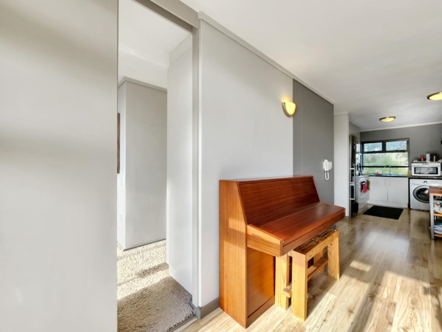 To Let 2 Bedroom Property for Rent in Sea Point Western Cape